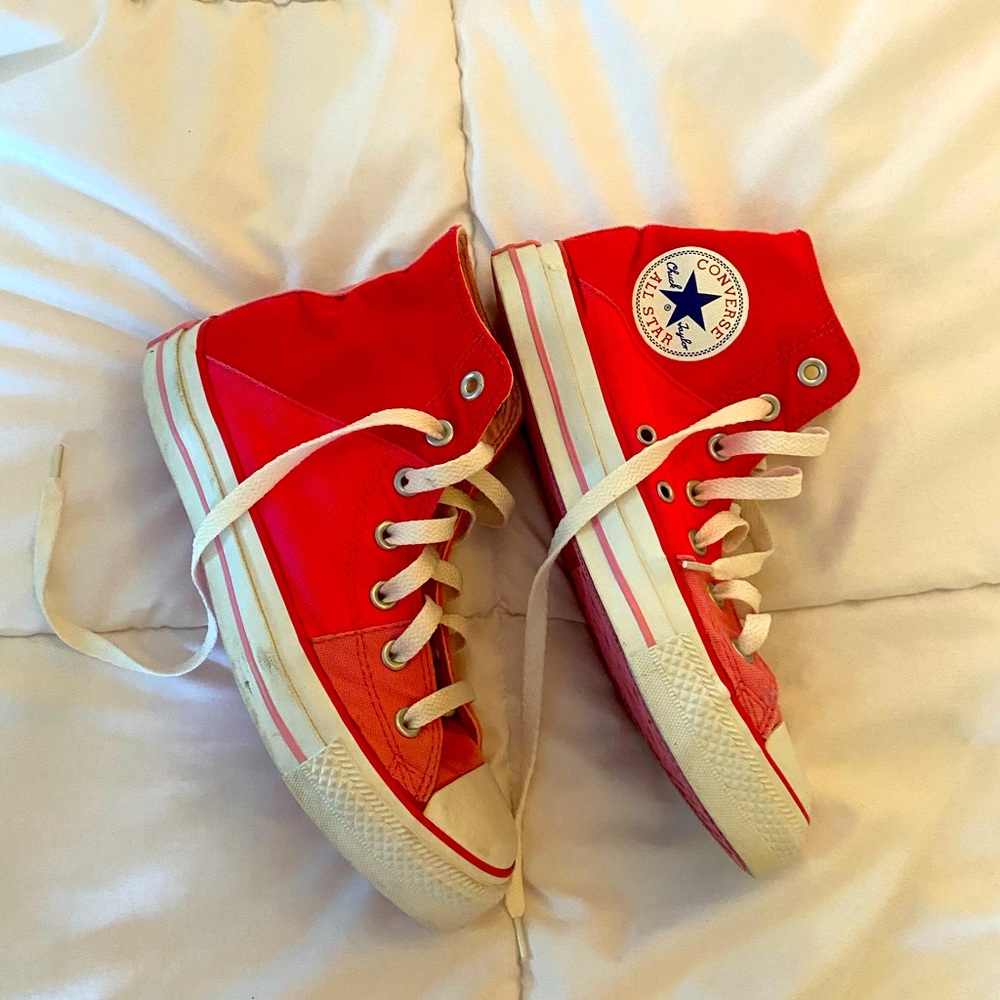 Pink color block Converse!